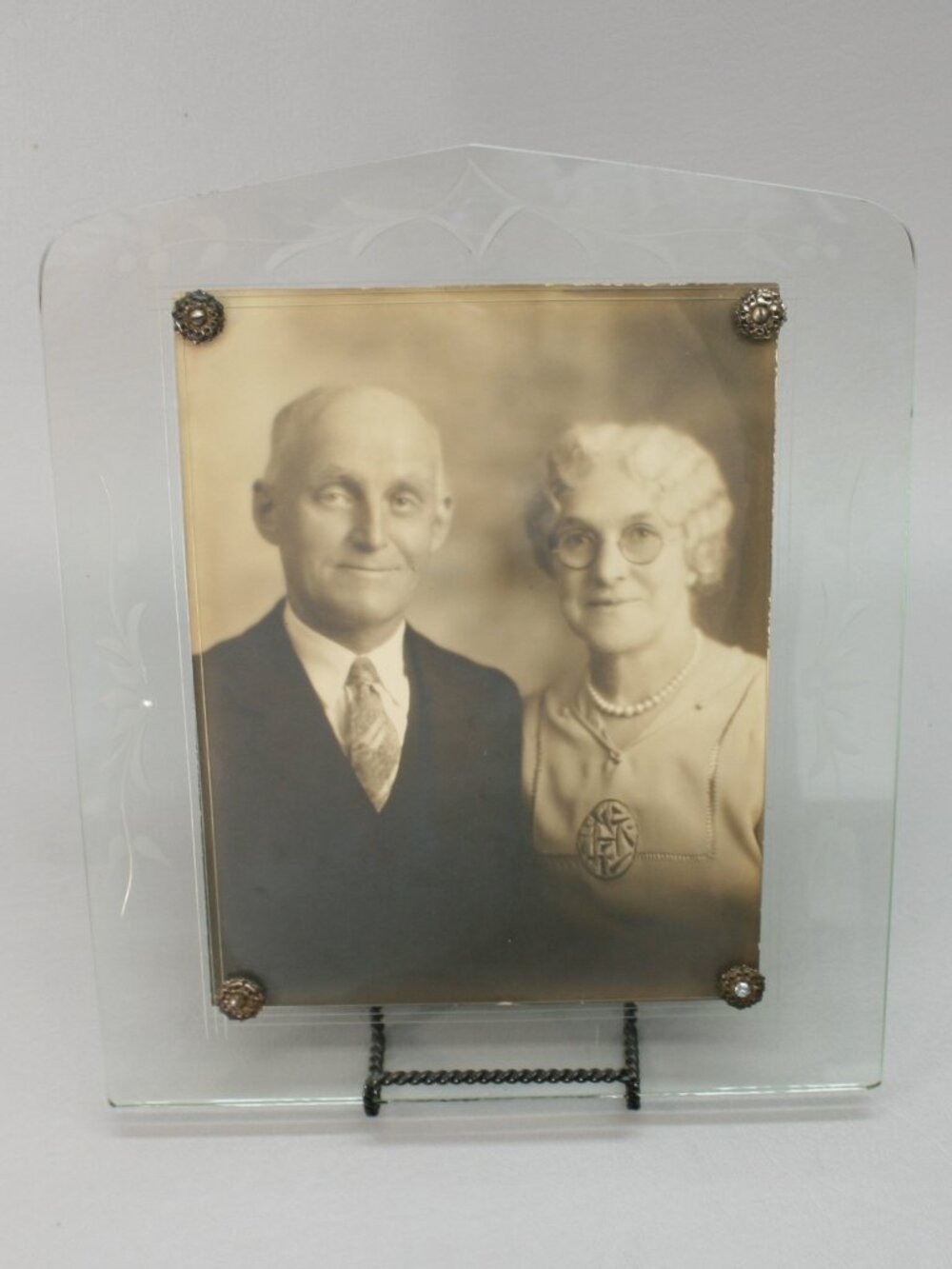 Antique 1930 Vintage Couple Etched Floral Glass Picture Frame Photo Size 7" x 9"